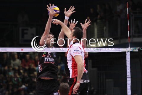  31.10.2011 RZESZOW SIATKOWKA PLUS LIGA 2011/2012 MEN VOLLEYBALL POLAND POLISH PLUSLIGA LEAGUE SEASON 2011/2012 MECZ ASSECO RESOVIA RZESZOW - TYTAN AZS CZESTOCHOWA N/Z ATAK GYORGY GROZER BLOK WOJCIECH SOBALA  