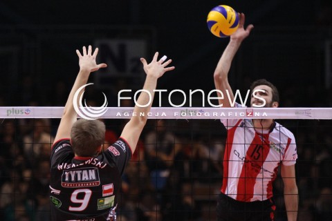  31.10.2011 RZESZOW SIATKOWKA PLUS LIGA 2011/2012 MEN VOLLEYBALL POLAND POLISH PLUSLIGA LEAGUE SEASON 2011/2012 MECZ ASSECO RESOVIA RZESZOW - TYTAN AZS CZESTOCHOWA N/Z ATAK MATEUSZ MIKA BLOK LUKASZ WISNIEWSKI  