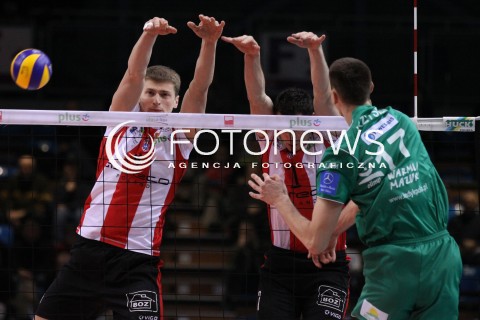  07.01.2012 RZESZOW SIATKOWKA PUCHAR POLSKI 2012 MEN VOLLEYBALL ENEA CUP MEN MECZ ASSECO RESOVIA RZESZOW - INDYKPOL AZS OLSZTYN N/Z ATAK BARTOSZ KRZYSIEK BLOK PIOTR NOWAKOWSKI OLIEG ACHREM  