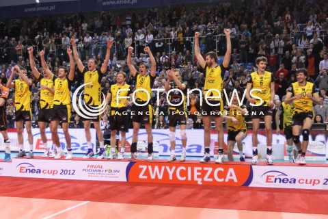  22.01.2012 RZESZOW SIATKOWKA PUCHAR POLSKI 2012 MEN VOLLEYBALL ENEA CUP MEN MECZ FINAL JASTRZEBSKI WEGIEL - PGE SKRA BELCHATOW N/Z RADOSC WYGRANA PUCHAR SIATKARZY PGE SKRA BELCHATOW PODIUM ZWYCIESTWO  