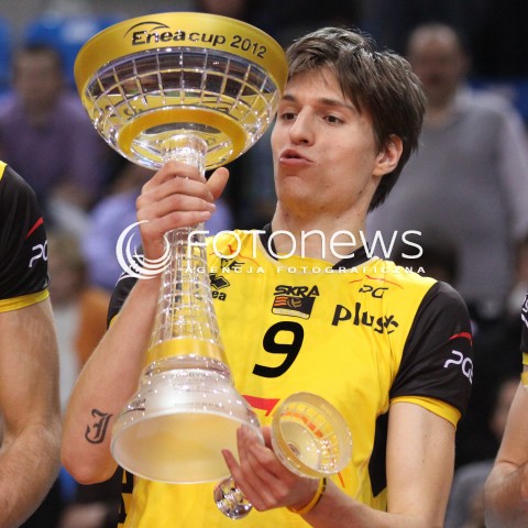  22.01.2012 RZESZOW SIATKOWKA PUCHAR POLSKI 2012 MEN VOLLEYBALL ENEA CUP MEN MECZ FINAL JASTRZEBSKI WEGIEL - PGE SKRA BELCHATOW N/Z KONSTANTIN CUPKOVIC RADOSC PUCHAR WYGRANA  
