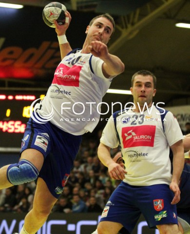  07.03.2012 MIELEC HALA MOSIR PILKA RECZNA MEZCZYZN HANDBALL PGNIG SUPERLIGA 2011/2012 MECZ TAURON STAL MIELEC - WISLA ORLEN PLOCK N/Z ADAM BABICZ  