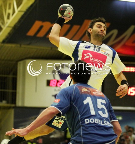  07.03.2012 MIELEC HALA MOSIR PILKA RECZNA MEZCZYZN HANDBALL PGNIG SUPERLIGA 2011/2012 MECZ TAURON STAL MIELEC - WISLA ORLEN PLOCK N/Z PAWEL GAWECKI  