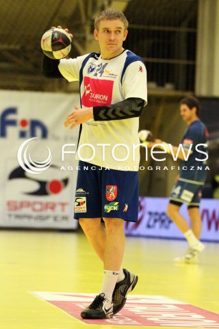  07.03.2012 MIELEC HALA MOSIR PILKA RECZNA MEZCZYZN HANDBALL PGNIG SUPERLIGA 2011/2012 MECZ TAURON STAL MIELEC - WISLA ORLEN PLOCK N/Z MICHAL CHODARA  