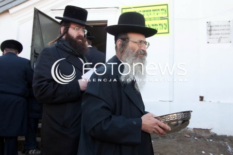  15.03.2012 LEZAJSK PIELGRZYMKA CHASYDOW DO GROBU CADYKA ELIMELECHA WEISSBLUMA W LEZAJSKU W  ROCZNICE SMIERCI.  
