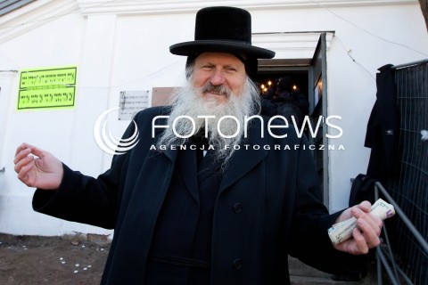  15.03.2012 LEZAJSK PIELGRZYMKA CHASYDOW DO GROBU CADYKA ELIMELECHA WEISSBLUMA W LEZAJSKU W  ROCZNICE SMIERCI.  