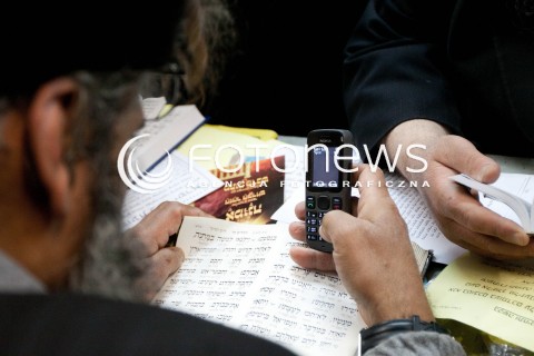  15.03.2012 LEZAJSK PIELGRZYMKA CHASYDOW DO GROBU CADYKA ELIMELECHA WEISSBLUMA W LEZAJSKU W  ROCZNICE SMIERCI.  