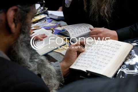  15.03.2012 LEZAJSK PIELGRZYMKA CHASYDOW DO GROBU CADYKA ELIMELECHA WEISSBLUMA W LEZAJSKU W  ROCZNICE SMIERCI.  