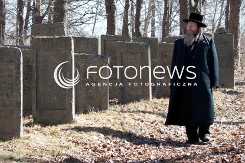  15.03.2012 LEZAJSK PIELGRZYMKA CHASYDOW DO GROBU CADYKA ELIMELECHA WEISSBLUMA W LEZAJSKU W  ROCZNICE SMIERCI.  