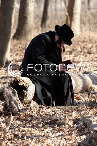  15.03.2012 LEZAJSK PIELGRZYMKA CHASYDOW DO GROBU CADYKA ELIMELECHA WEISSBLUMA W LEZAJSKU W  ROCZNICE SMIERCI.  