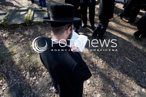  15.03.2012 LEZAJSK PIELGRZYMKA CHASYDOW DO GROBU CADYKA ELIMELECHA WEISSBLUMA W LEZAJSKU W  ROCZNICE SMIERCI.  