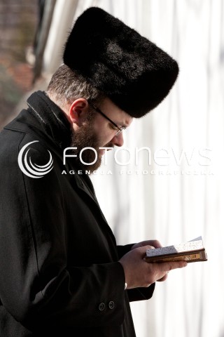  15.03.2012 LEZAJSK PIELGRZYMKA CHASYDOW DO GROBU CADYKA ELIMELECHA WEISSBLUMA W LEZAJSKU W  ROCZNICE SMIERCI.  