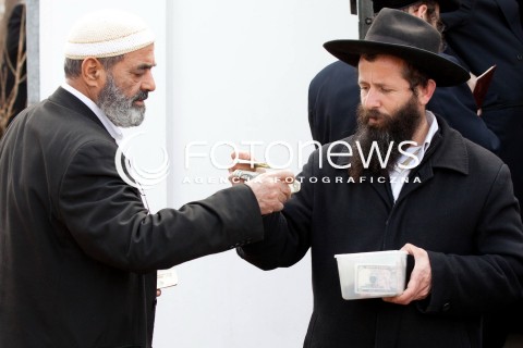  15.03.2012 LEZAJSK PIELGRZYMKA CHASYDOW DO GROBU CADYKA ELIMELECHA WEISSBLUMA W LEZAJSKU W  ROCZNICE SMIERCI.  