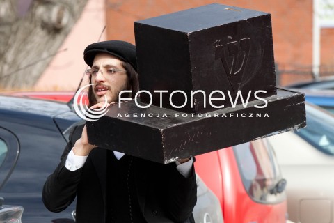  15.03.2012 LEZAJSK PIELGRZYMKA CHASYDOW DO GROBU CADYKA ELIMELECHA WEISSBLUMA W LEZAJSKU W  ROCZNICE SMIERCI.  