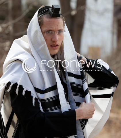  15.03.2012 LEZAJSK PIELGRZYMKA CHASYDOW DO GROBU CADYKA ELIMELECHA WEISSBLUMA W LEZAJSKU W  ROCZNICE SMIERCI.  