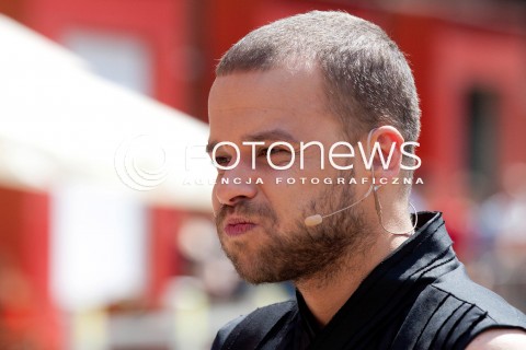  26.05.2012 RZESZOW CASTING DO TRZECIEJ EDYCJI PROGRAMU TVN TOP MODEL - ZOSTAN MODELKA N/Z MICHAL PIROG  