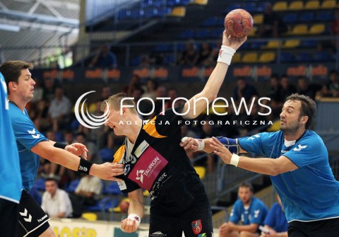  21.08.2012 MIELEC PILKA RECZNA MEZCZYZN SEZON 2012/2013 HANDBALL MATCH MECZ SPARING SPR TAURON STAL MIELEC - DYNAMO POLTAVA N/Z MAREK SZPERA FOTO MACIEJ GOCLON / FOTONEWS 