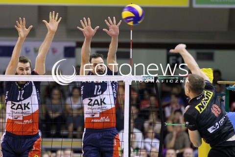  15.09.2012 KROSNO SIATKOWKA V TURNIEJ O PUCHAR PREZYDENTA MIASTA KROSNA MECZ ASSECO RESOVIA RZESZOW - ZAKSA KEDZIERZYN KOZLE N/Z MARCIN MOZDZONEK FELIPE FONTELES TOMASZ JOZEFACKI  