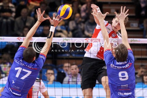  17.11.2012 RZESZOW SIATKOWKA PLUS LIGA 2012/2013 MEN VOLLEYBALL POLAND POLISH PLUSLIGA LEAGUE SEASON 2012/2013 MECZ ASSECO RESOVIA RZESZOW - EFFECTOR KIELCE N/Z PIOTR NOWAKOWSKI NIKOLAY PENCHEV SEBASTIAN WARDA  