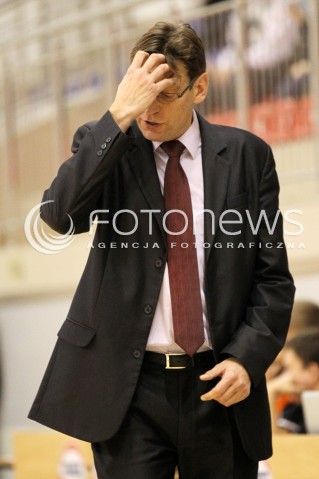  28.11.2012 LANCUT KOSZYKOWKA KOBIET FORD GERMAZ EKSTRAKLASA PLKK WOMEN BASKETBALL MECZ AZS OPTEAM RZESZOW - CENTRUM WZGORZE GDYNIA N/Z VADIM CZECZURO TRENER ( HEAD COACH ) ZLOSC  