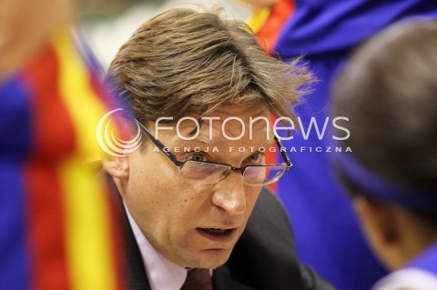  28.11.2012 LANCUT KOSZYKOWKA KOBIET FORD GERMAZ EKSTRAKLASA PLKK WOMEN BASKETBALL MECZ AZS OPTEAM RZESZOW - CENTRUM WZGORZE GDYNIA N/Z VADIM CZECZURO TRENER ( HEAD COACH )  