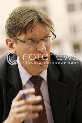  28.11.2012 LANCUT KOSZYKOWKA KOBIET FORD GERMAZ EKSTRAKLASA PLKK WOMEN BASKETBALL MECZ AZS OPTEAM RZESZOW - CENTRUM WZGORZE GDYNIA N/Z VADIM CZECZURO TRENER ( HEAD COACH )  
