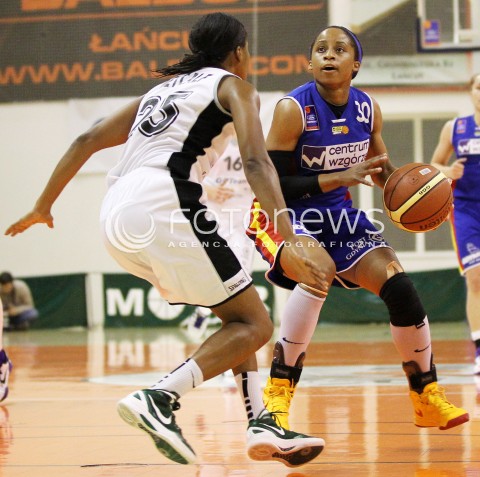 28.11.2012 LANCUT KOSZYKOWKA KOBIET FORD GERMAZ EKSTRAKLASA PLKK WOMEN BASKETBALL MECZ AZS OPTEAM RZESZOW - CENTRUM WZGORZE GDYNIA N/Z LORIN DIXON LEAH METCALF  