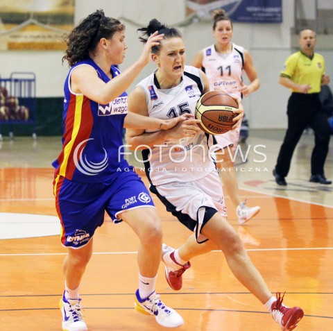  28.11.2012 LANCUT KOSZYKOWKA KOBIET FORD GERMAZ EKSTRAKLASA PLKK WOMEN BASKETBALL MECZ AZS OPTEAM RZESZOW - CENTRUM WZGORZE GDYNIA N/Z TALISA RHEA MAGDALENA KACZMARSKA  