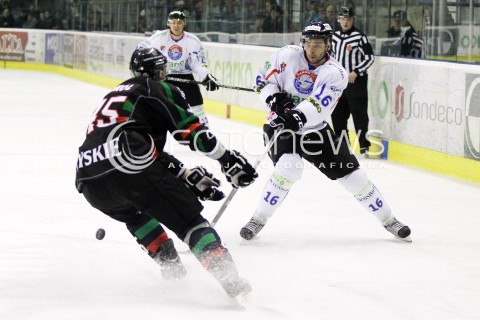  04.12.2012 SANOK HOKEJ NA LODZIE PLH MECZ CIARKO PBS BANK SANOK - GKS TYCHY N/Z WOJTEK WOJCIECH WOLSKI LUKASZ SOKOL   