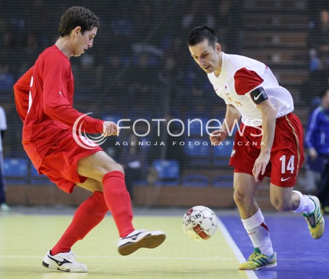  05.12.2012 RZESZOW FUTSAL PILKA NOZNA REPREZENTACJA POLSKI MECZ TOWARZYSKI POLSKA - MOLDAWIA N/Z BARTOSZ LESZYK CONSTANTIN BURDUJEL  