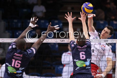  12.12.2012 RZESZOW SIATKOWKA LIGA MISTRZOW MEN CEV VOLLEYBALL CHAMPIONS LEAGUE 2013 MATCH ASSECO RESOVIA RZESZOW - ARAGO DE SETE N/Z ZBIGNIEW BARTMAN JOSE TREFLE BENJAMIN TONIUTTI  