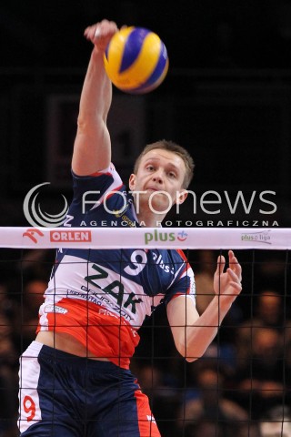  15.12.2012 RZESZOW SIATKOWKA PLUS LIGA 2012/2013 MEN VOLLEYBALL POLAND POLISH PLUSLIGA LEAGUE SEASON 2012/2013 MECZ ASSECO RESOVIA RZESZOW - ZAKSA KEDZIERZYN KOZLE N/Z LUKASZ WISNIEWSKI  