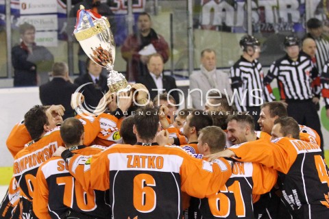  29.12.2012 SANOK HOKEJ NA LODZIE FINAL PUCHARU POLSKI MECZ CIARKO PBS BANK SANOK - JKH GKS JASTRZEBIE N/Z RADOSC WYGRANA MISTRZ POLSKI JKH JASTRZEBIE  