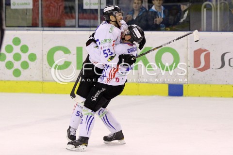  29.12.2012 SANOK HOKEJ NA LODZIE FINAL PUCHARU POLSKI MECZ CIARKO PBS BANK SANOK - JKH GKS JASTRZEBIE N/Z PAVEL MOJZIS PAWEL DRONIA RADOSC GOL BRAMKA  