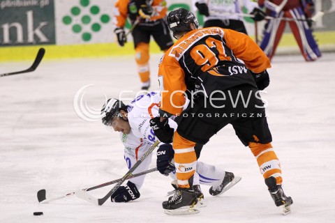  29.12.2012 SANOK HOKEJ NA LODZIE FINAL PUCHARU POLSKI MECZ CIARKO PBS BANK SANOK - JKH GKS JASTRZEBIE N/Z MAREK STRZYZOWSKI MACIEJ URBANOWICZ  