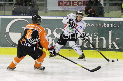  29.12.2012 SANOK HOKEJ NA LODZIE FINAL PUCHARU POLSKI MECZ CIARKO PBS BANK SANOK - JKH GKS JASTRZEBIE N/Z MARCIN BIALY RICHARD BORDOWSKI  