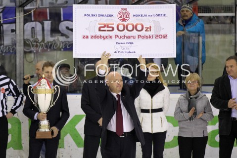  29.12.2012 SANOK HOKEJ NA LODZIE FINAL PUCHARU POLSKI MECZ CIARKO PBS BANK SANOK - JKH GKS JASTRZEBIE N/Z PIOTR HALASIK PREZES PZHL  
