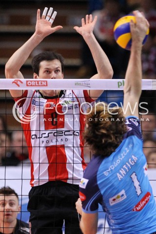  04.01.2013 RZESZOW SIATKOWKA PLUS LIGA 2012/2013 MEN VOLLEYBALL POLAND POLISH PLUSLIGA LEAGUE SEASON 2012/2013 MECZ ASSECO RESOVIA RZESZOW - DELECTA BYDGOSZCZ N/Z RAFAL BUSZEK STEPHANE ANTIGA  