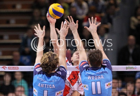  04.01.2013 RZESZOW SIATKOWKA PLUS LIGA 2012/2013 MEN VOLLEYBALL POLAND POLISH PLUSLIGA LEAGUE SEASON 2012/2013 MECZ ASSECO RESOVIA RZESZOW - DELECTA BYDGOSZCZ N/Z PAUL LOTMAN STEPHANE ANTIGA ANDRZEJ WRONA  