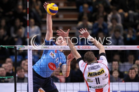  04.01.2013 RZESZOW SIATKOWKA PLUS LIGA 2012/2013 MEN VOLLEYBALL POLAND POLISH PLUSLIGA LEAGUE SEASON 2012/2013 MECZ ASSECO RESOVIA RZESZOW - DELECTA BYDGOSZCZ N/Z DAWID KONARSKI NIKOLA KOVACEVIC  