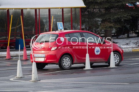  13.01.2013 RZESZOW ZDJECIE ILUSTRACYJNE N/Z POZOSTAL TYDZIEN NA EGZAMIN NA PRAWO JAZDY WEDLUG STARYCH PRZEPISOW DLATEGO W OSRODKU RUCHU DROGOWEGO W RZESZOWIE EGZAMINY ODBYWAJA SIE TAKZE W NIEDZIELE  