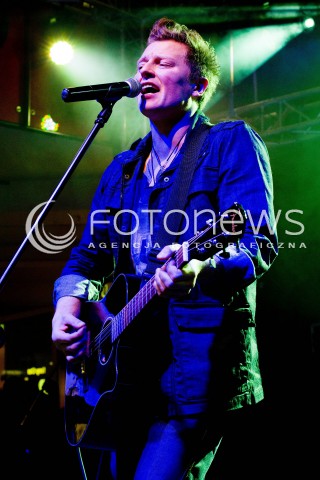  13.01.2013 RZESZOW KONCERT WOSP W GALERII HANDLOWEJ NOWY SWIAT N/Z RAFAL BRZOZOWSKI  