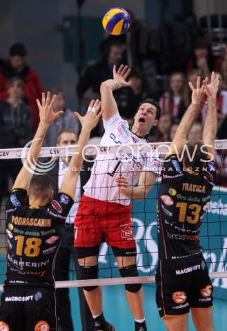  15.01.2013 RZESZOW SIATKOWKA LIGA MISTRZOW <br />MEN CEV VOLLEYBALL CHAMPIONS LEAGUE 2013 MATCH ASSECO RESOVIA RZESZOW - LUBE BANCA MARCHE MACERATA <br />N/Z ALEH ACHREM OLIEG AKHREM DRAGAN TRAVICA MARKO PODRASCANIN  