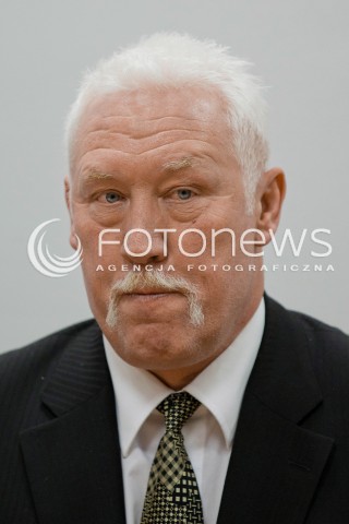  16.01.2013 RZESZOW KONFERENCJA DOTYCZACA PROGRAMU BADZ W OLIMPIJSKIEJ FORMIE Z UDZIALEM WLADYSLAWA KOZAKIEWICZA - MISTRZ OLIMPIJSKI Z MOSKWY Z 1980 ROKU N/Z WLADYSLAW KOZAKIEWICZ  