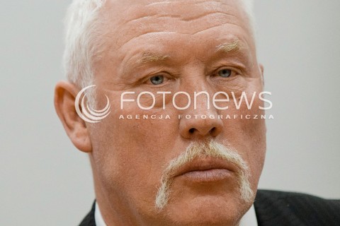  16.01.2013 RZESZOW KONFERENCJA DOTYCZACA PROGRAMU BADZ W OLIMPIJSKIEJ FORMIE Z UDZIALEM WLADYSLAWA KOZAKIEWICZA - MISTRZ OLIMPIJSKI Z MOSKWY Z 1980 ROKU N/Z WLADYSLAW KOZAKIEWICZ  