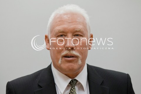  16.01.2013 RZESZOW KONFERENCJA DOTYCZACA PROGRAMU BADZ W OLIMPIJSKIEJ FORMIE Z UDZIALEM WLADYSLAWA KOZAKIEWICZA - MISTRZ OLIMPIJSKI Z MOSKWY Z 1980 ROKU N/Z WLADYSLAW KOZAKIEWICZ  