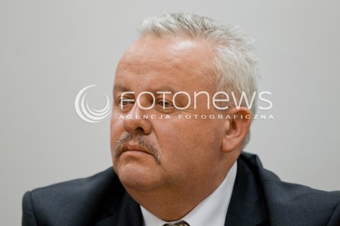  16.01.2013 RZESZOW KONFERENCJA DOTYCZACA PROGRAMU BADZ W OLIMPIJSKIEJ FORMIE Z UDZIALEM WLADYSLAWA KOZAKIEWICZA - MISTRZ OLIMPIJSKI Z MOSKWY Z 1980 ROKU N/Z MIROSLAW KARAPYTA MARSZALEK WOJEWODZTWA PODKARPACKIEGO  