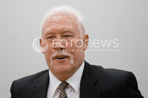  16.01.2013 RZESZOW KONFERENCJA DOTYCZACA PROGRAMU BADZ W OLIMPIJSKIEJ FORMIE Z UDZIALEM WLADYSLAWA KOZAKIEWICZA - MISTRZ OLIMPIJSKI Z MOSKWY Z 1980 ROKU N/Z WLADYSLAW KOZAKIEWICZ  