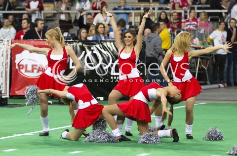  02.02.2013 FUTBOL AMERYKANSKI MECZ REPREZENTACJA POLSKA - SZWECJA N/Z CHEERLEADERS CHEERLEADER CZIRLIDERKI CZIRLIDERKA  