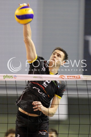  02.02.2013 KIELCE SIATKOWKA PLUS LIGA 2012/2013<br />MEN VOLLEYBALL POLAND POLISH PLUSLIGA LEAGUE SEASON 2012/2013 <br />MECZ EFFECTOR KIELCE - PGE SKRA BELCHATOW N/Z MARIUSZ WLAZLY  